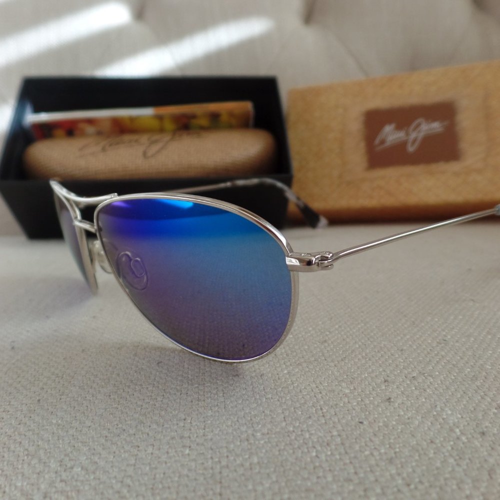 Maui Jim Baby Beach Aviator Silver Titanium Frame w /Blue Hawaii Lens - Picture 6 of 10
